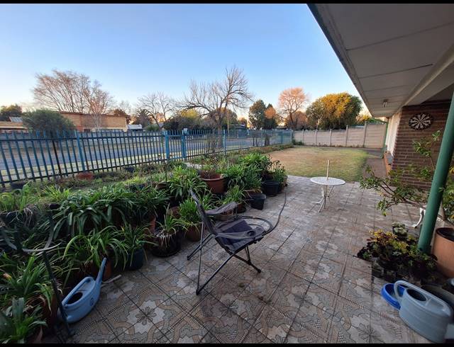 3 BEDROOM HOUSE FOR SALE IN VANDERBIJLPARK SW 1